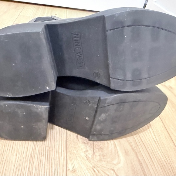 Nine West size 9 Black faux leather platform lug sole Chelsea ankle Boots - Picture 6 of 7